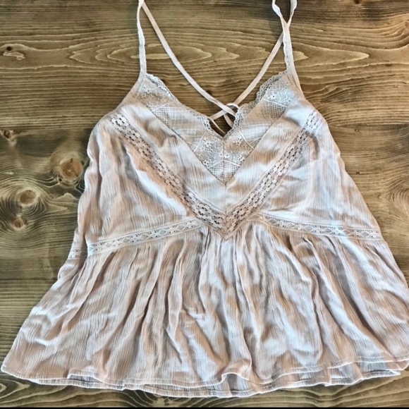 American Eagle Outfitters Tops - 🎀 AMERICAN EAGLE Off-White/Cream Flowy Tank Top